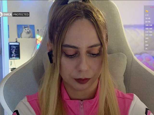 -Light-Fury- live cam on BongaCams