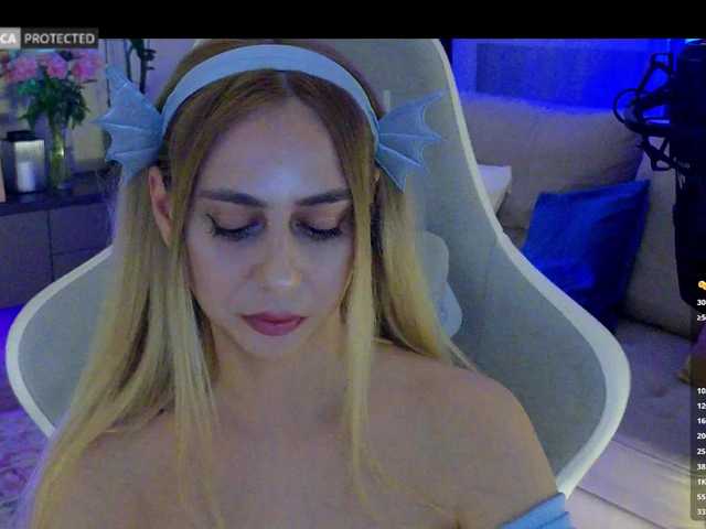 -Light-Fury- live cam on BongaCams