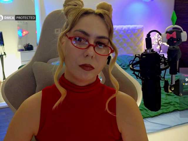 -Light-Fury- live cam on BongaCams