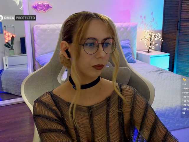 -Light-Fury- live cam on BongaCams