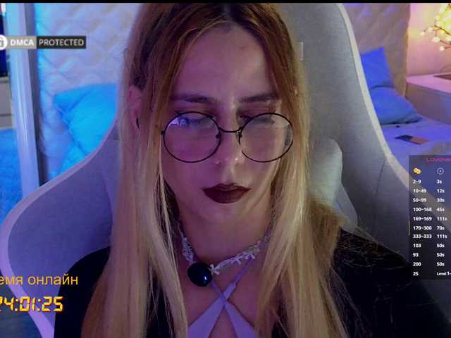 -Light-Fury- live cam on BongaCams