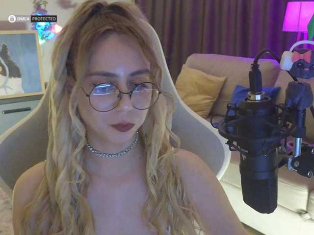 -light-fury- live sex show