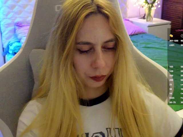 -Light-Fury- live cam on BongaCams