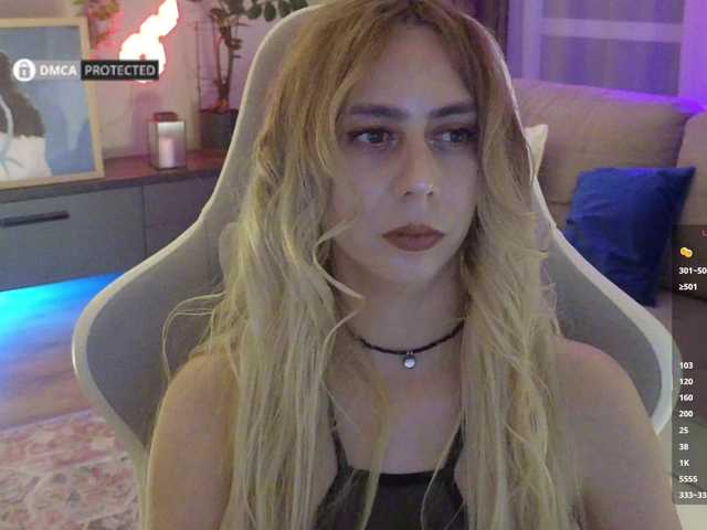 -Light-Fury- live cam on BongaCams