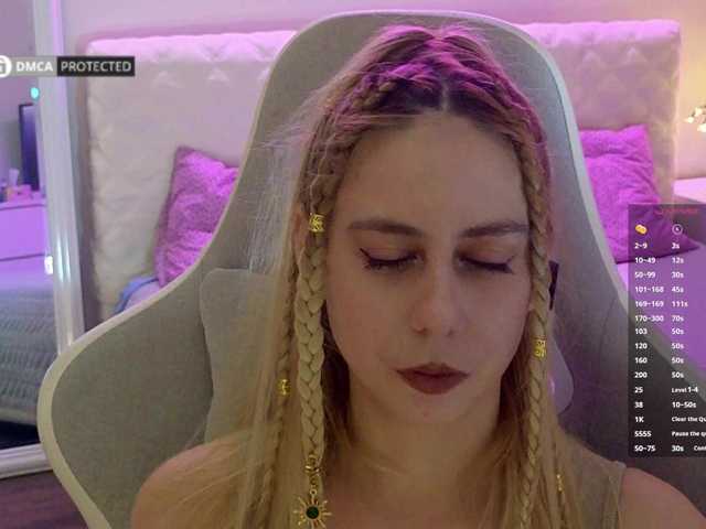 -Light-Fury- live cam on BongaCams