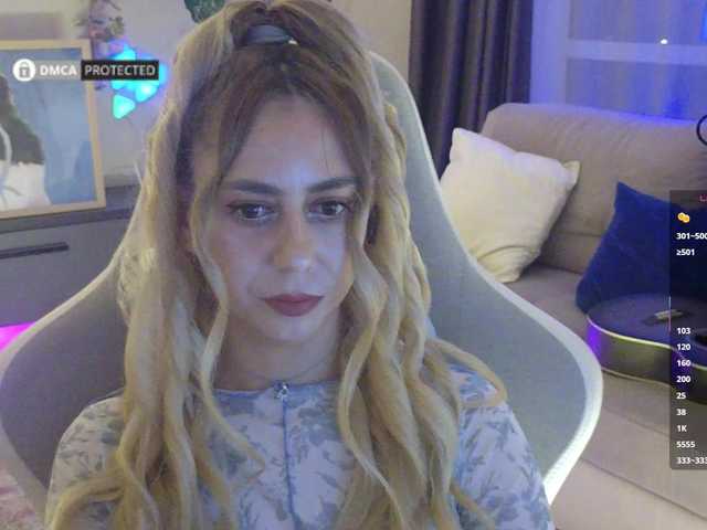 -Light-Fury- live cam on BongaCams