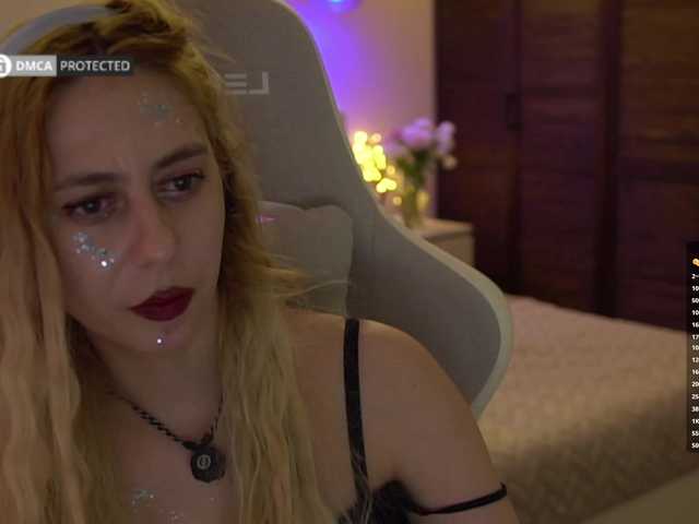 -Light-Fury- live cam on BongaCams