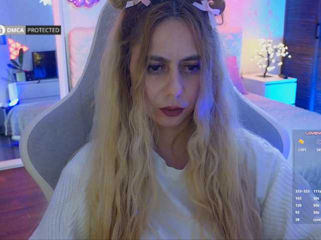 -Light-Fury- live cam on BongaCams