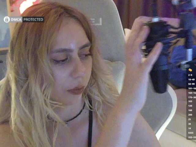 -Light-Fury- live cam on BongaCams