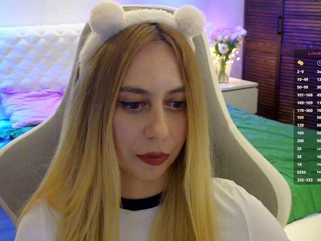 -Light-Fury- live cam on BongaCams