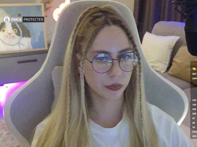 -Light-Fury- live webcam show