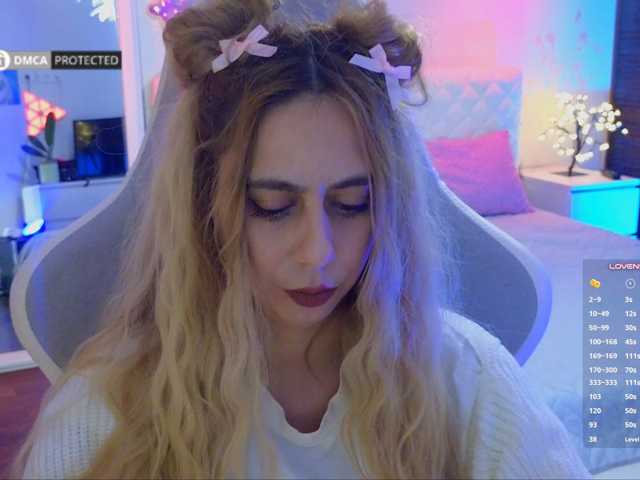 -Light-Fury- live cam on BongaCams
