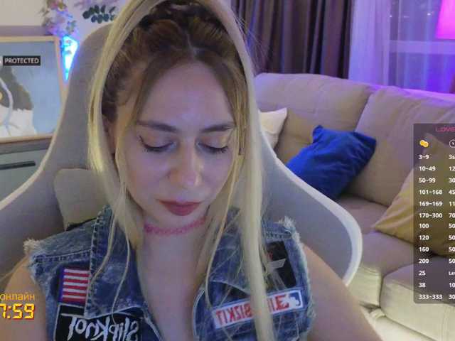 -Light-Fury-'s BongaCams show and profile