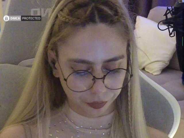-Light-Fury- live cam on BongaCams