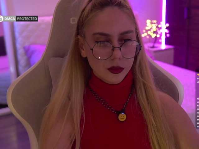 -Light-Fury- live cam on BongaCams