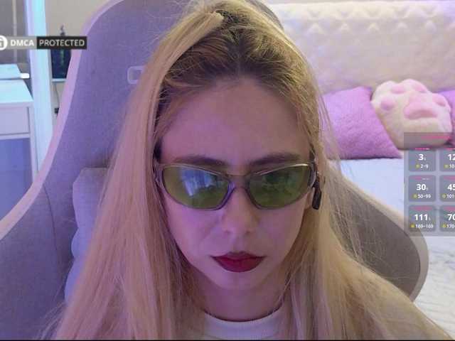 -Light-Fury- live cam on BongaCams