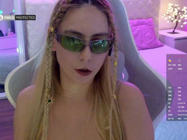 -Light-Fury- live cam on BongaCams