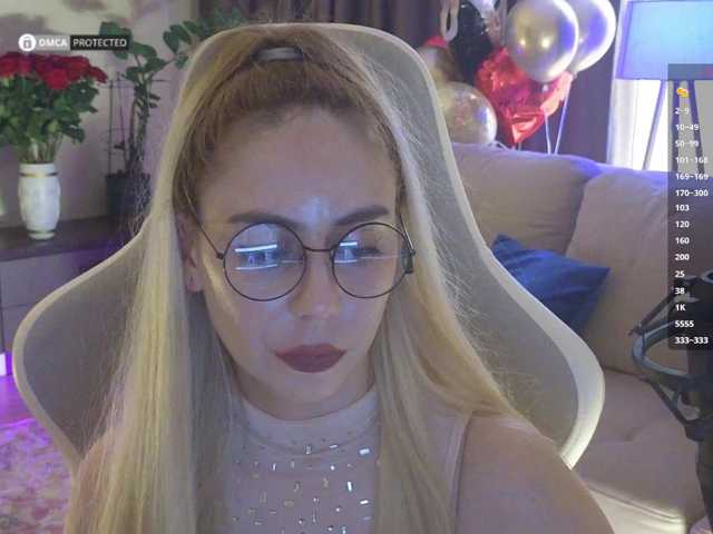 -Light-Fury- live cam on BongaCams