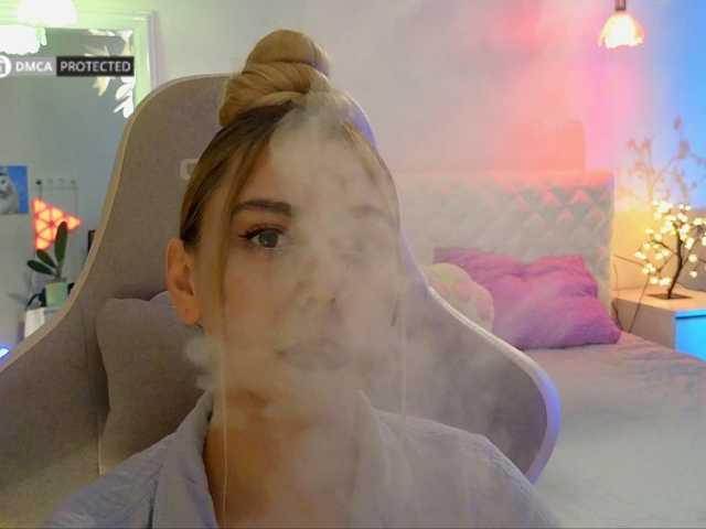 -Light-Fury- live cam on BongaCams