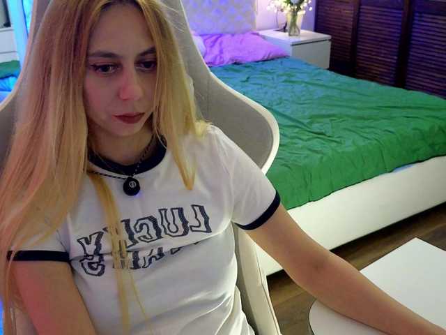 -Light-Fury- live cam on BongaCams