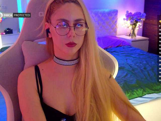 -Light-Fury- live cam on BongaCams