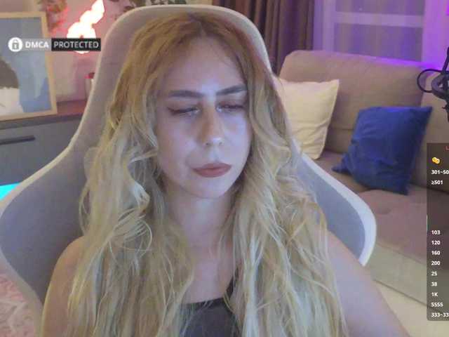 -Light-Fury- live cam on BongaCams