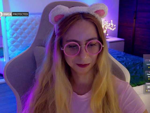 -Light-Fury- live cam on BongaCams