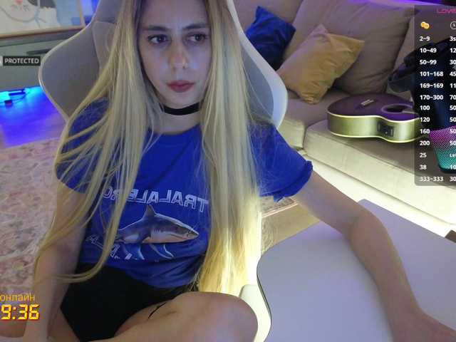 -Light-Fury-'s BongaCams show and profile