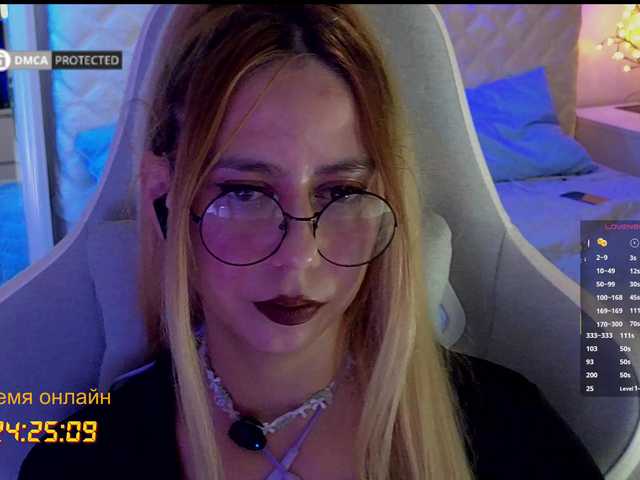 -Light-Fury- live cam on BongaCams