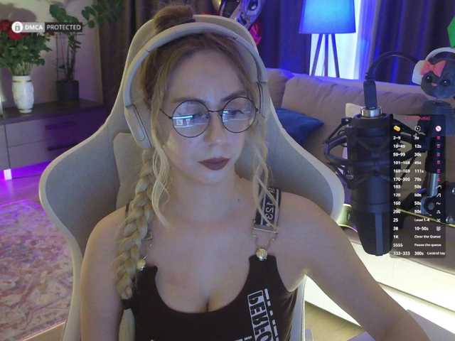 -Light-Fury- live cam on BongaCams