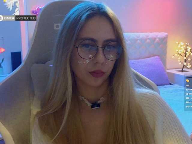 -Light-Fury- live cam on BongaCams
