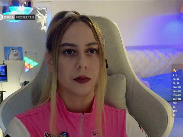 -Light-Fury- live cam on BongaCams