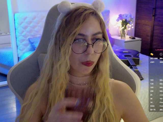 -Light-Fury- live cam on BongaCams