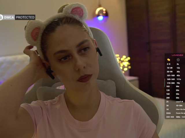-Light-Fury- live cam on BongaCams