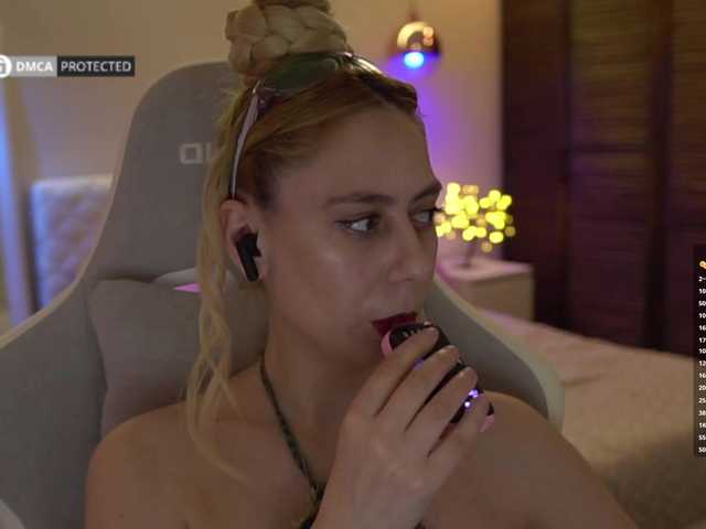 -Light-Fury- live cam on BongaCams