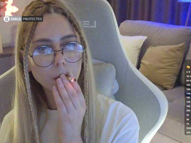 -Light-Fury- live webcam show