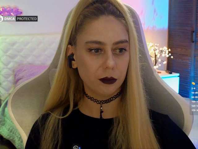 -Light-Fury- live cam on BongaCams
