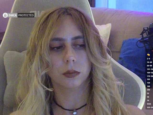 -Light-Fury- live cam on BongaCams