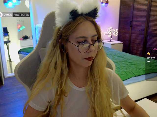 -Light-Fury- live cam on BongaCams