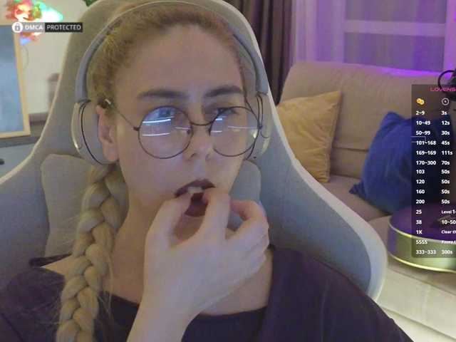 -Light-Fury- live cam on BongaCams