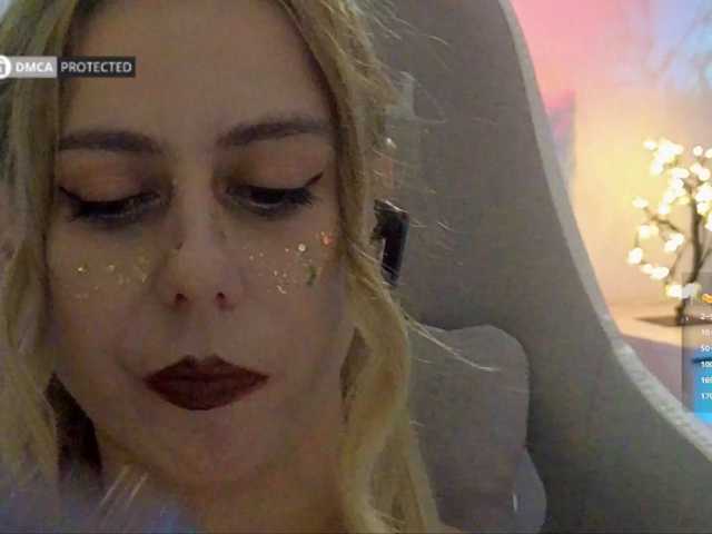 -Light-Fury- live cam on BongaCams