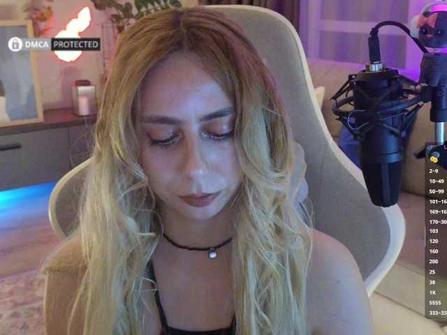 -Light-Fury- live cam on BongaCams