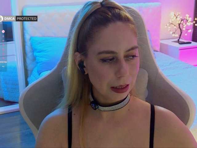 -Light-Fury- live cam on BongaCams