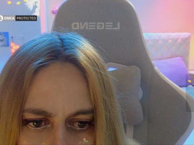 -Light-Fury- live cam on BongaCams
