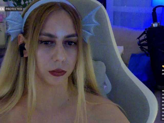 -Light-Fury- live cam on BongaCams