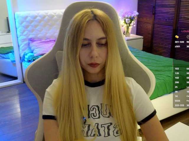 -Light-Fury- live cam on BongaCams