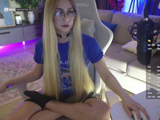 -Light-Fury- live cam on BongaCams