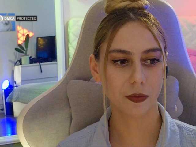 -Light-Fury- live cam on BongaCams