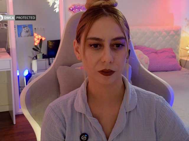 le modèle capuchina_v_taverne est en webcam porno dans un show sur le site bongacams, il possède les tags suivants: White/Caucasian,Blonde,Shaved