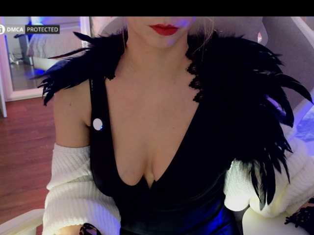 capuchina_v_taverne live cam on BongaCams